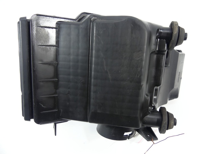 фото №4, Tiida 04-12 1.6 корпус фільтра повітря