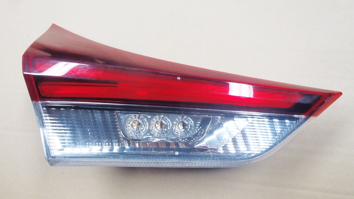 фото №1, Auris ii 15-18 5 дверь лампа задняя зад крышка левая