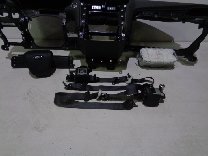 фото №4, Ford mondeo mk5 торпедо start stop подушки подушка  ремені