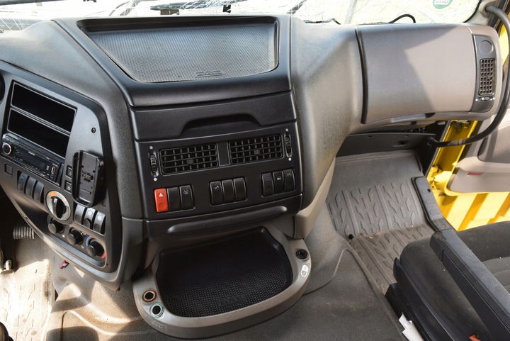 фото №1, Прокладка з англійця daf xf 105 комплектна консоль