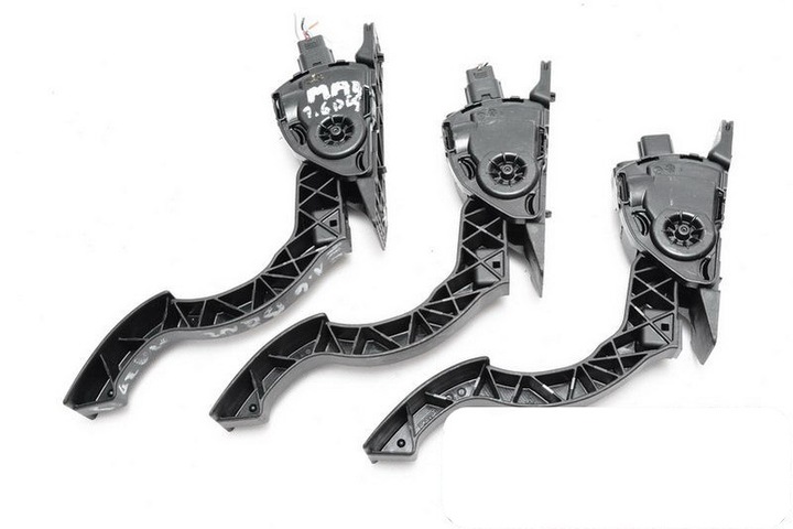 фото №5, Педаль газу mazda 933378-00