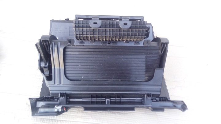 фото №3, Бардачок 3g1857097c,d vw passat b8