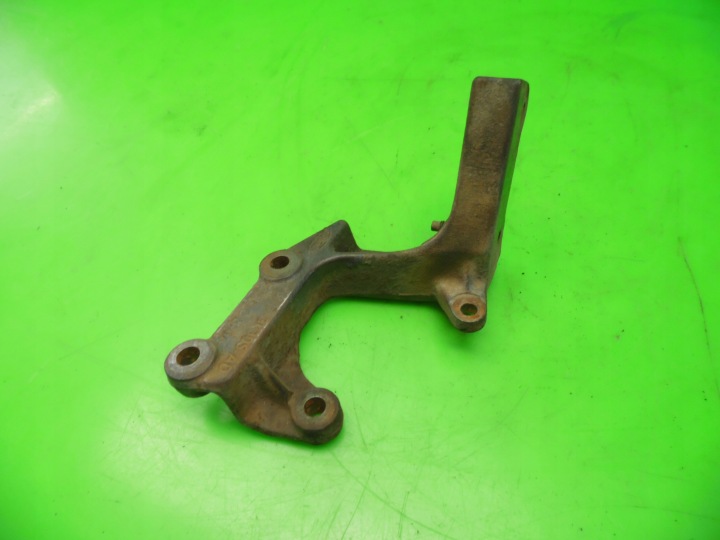 фото №8, Кронштейн полуось перед правая ford courier 1.3 8v 95-99