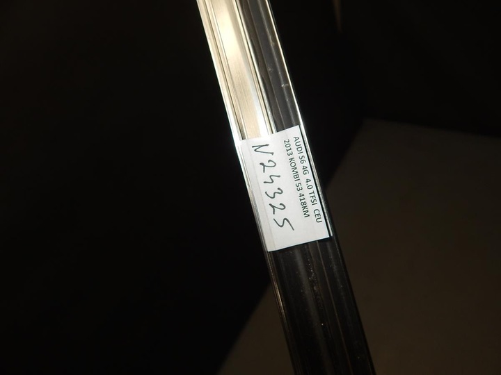 фото №4, Audi a6 s6 4g планка крышная левая хром 4g9053703