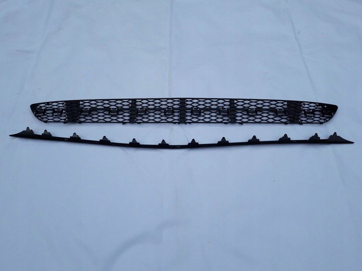 фото №10, Решітка радіатора бампера mercedes e w211 02-06 środ + планка