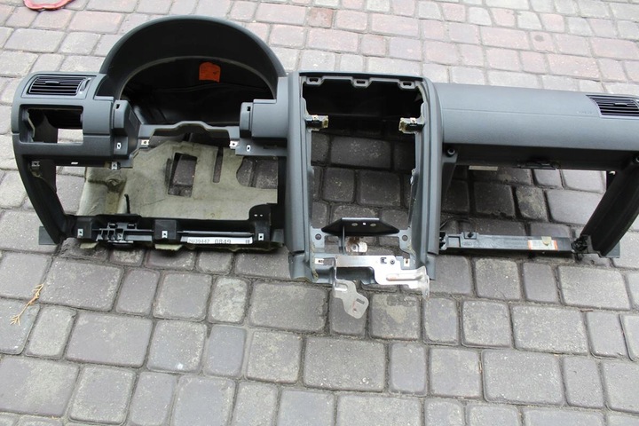 фото №4, Ford mondeo mk3 консоль панель капот идеальное состояние