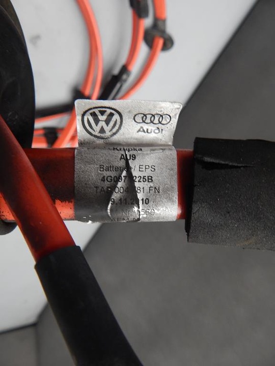 фото №4, Audi a6 s6 шланг плюсовий акумулятора 4g0971225b