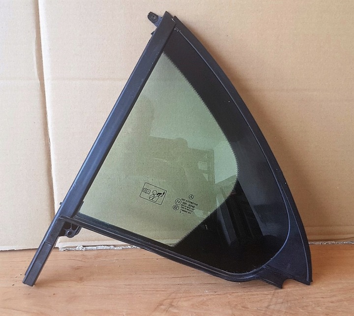 FENSTER Karoserie links heck TROJKAT MERCEDES 176