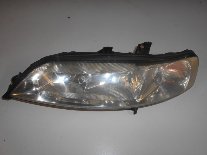 FEUX PHARE GAUCHE AVANT OPEL VECTRA B LIFT FL