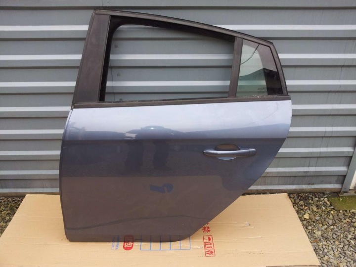 ajtó bal hátsó KOMPL. FIAT BRAVO II 07->