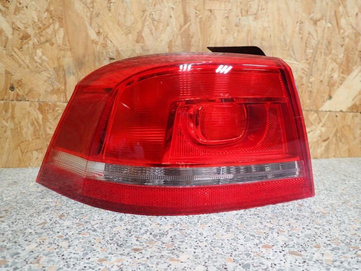 light left rear rear part VW PASSAT B7 sedan 3AE945095F