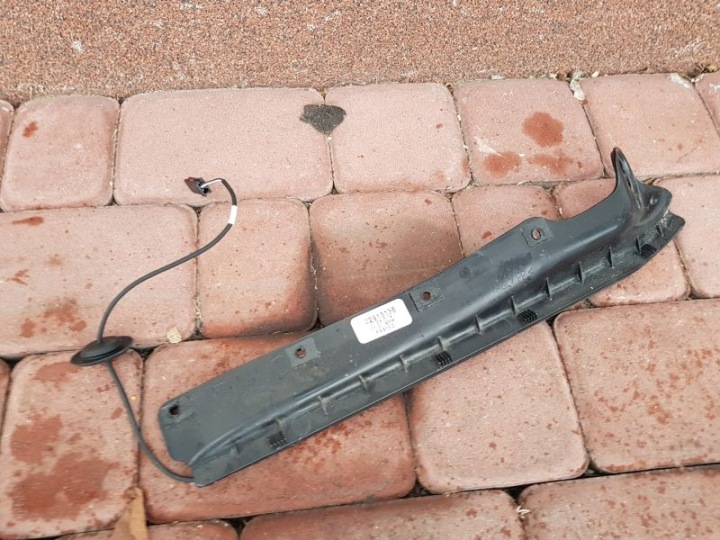 Leiste Schutzleiste heckklappe elektrisch Opel Insignia 22915136