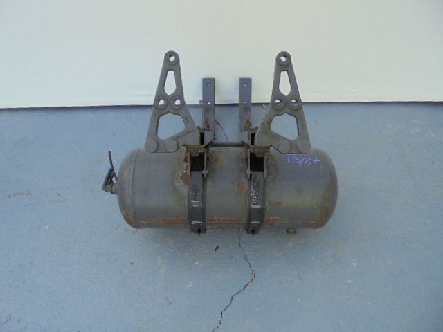 Купити Renault premium dxi бак балон повітря задній