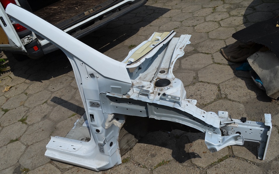 фото №1, Hyundai i30 четверть лонжерон правая перед 2012-