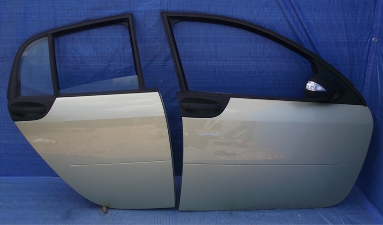 фото №1, Smart forfour праве двері правий задня повний