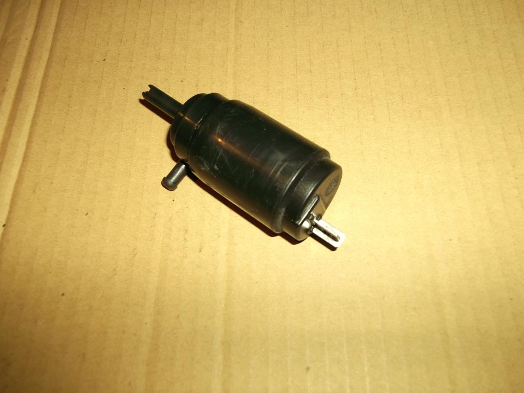 фото №1, Помпа омывателя vw t4 90-96r