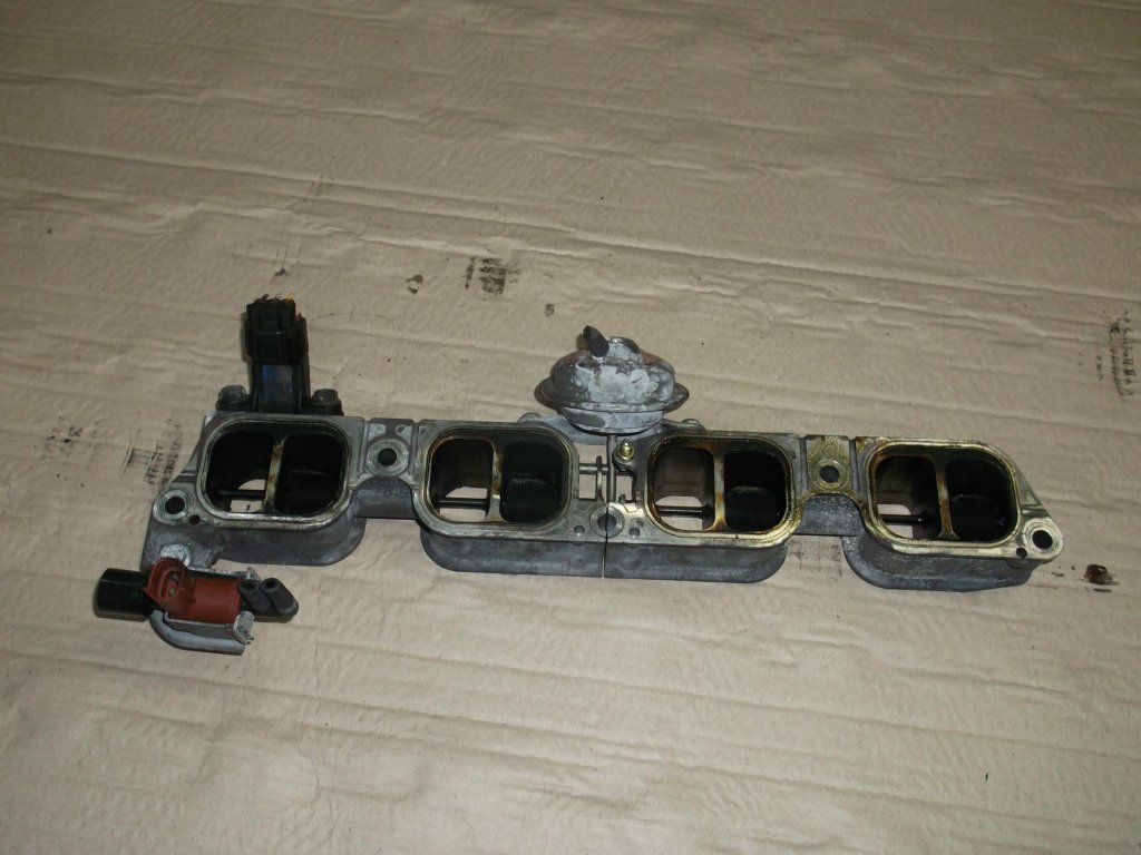 фото №1, Регулятор коллектор toyota avensis t22 2.0 vvt-i