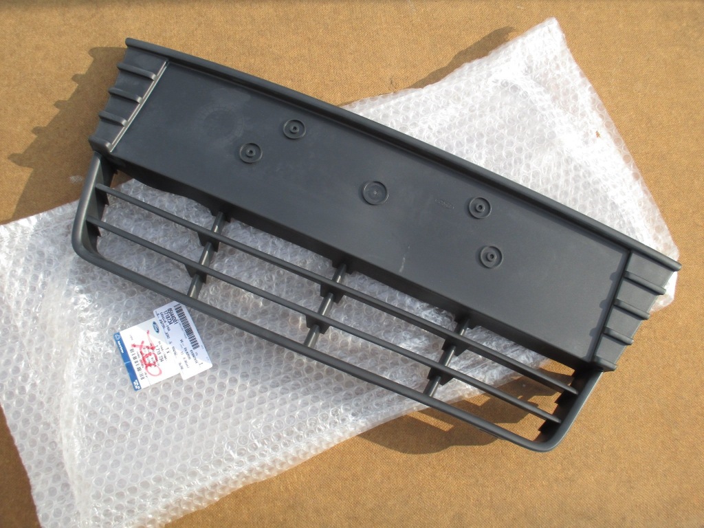 фото №1, Ford focus mk3 решётка решётка бампера перед / mat