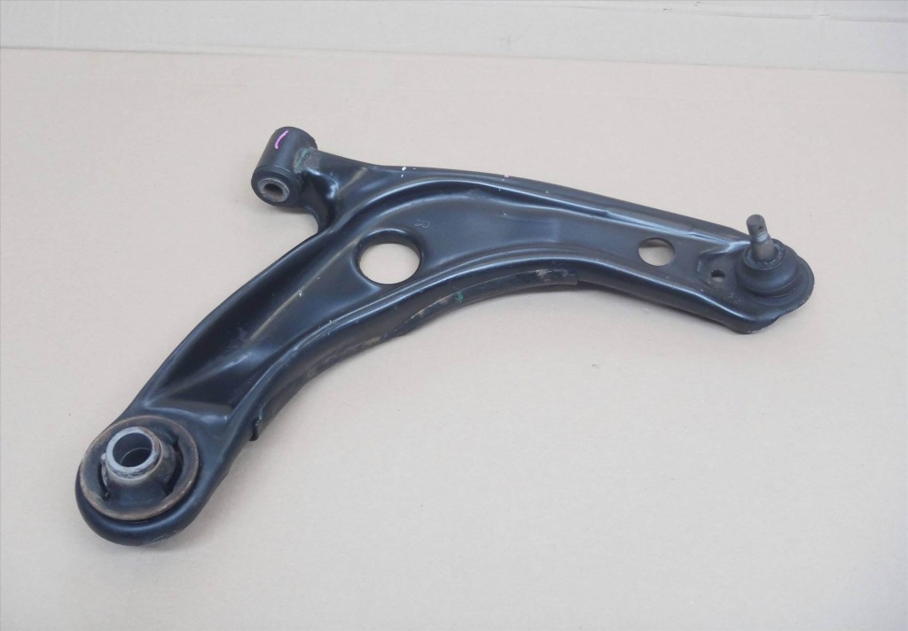 фото №1, Yaris iii 11-20 важіль правий перед підвіска