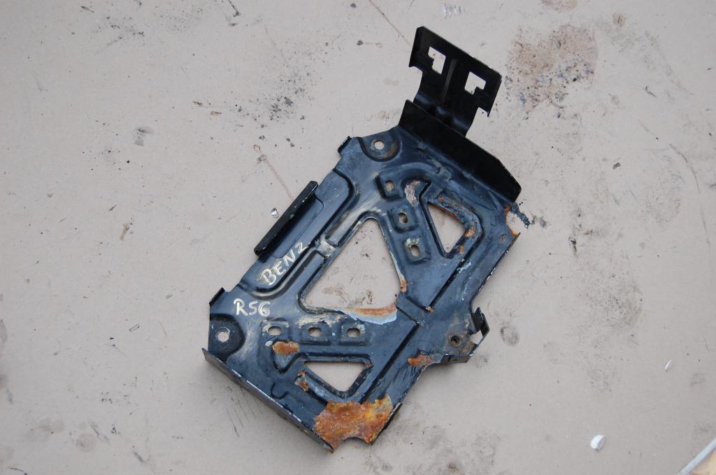 фото №1, Основание аккумулятор mini cooper r56 1.6 benz