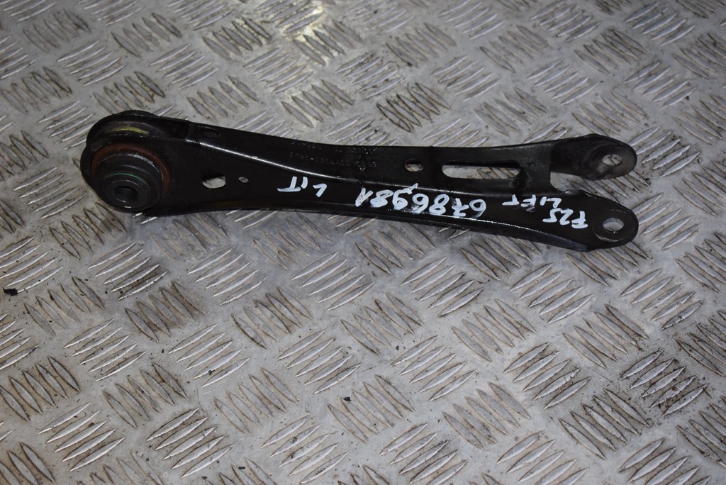 фото №1, Важіль лівий задня bmw x3 f25 lift 6786981