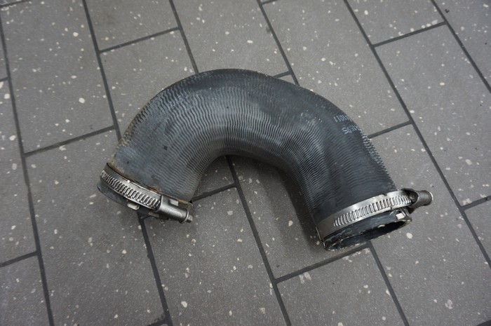 фото №1, Wąż труба интеркулер audi q7 3.0 tdi 4l0145972a