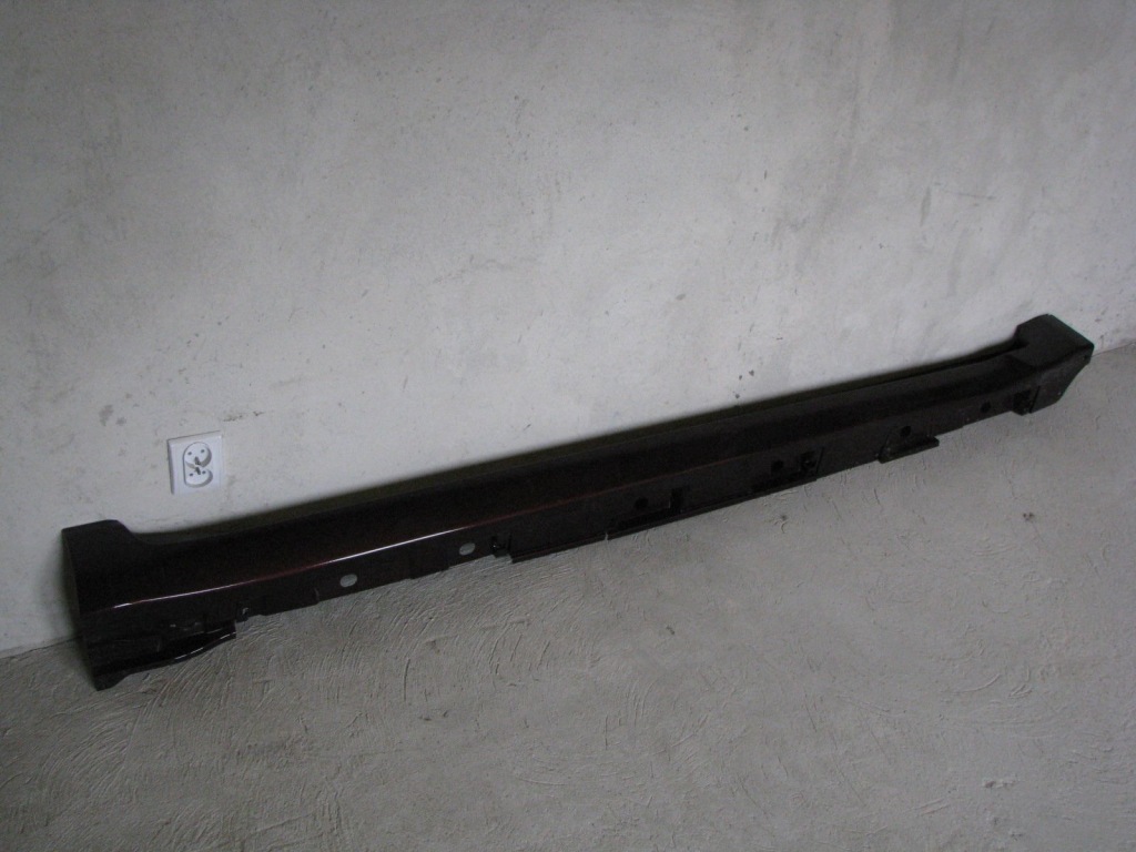 Купити Накладка поріг правий toyota avensis t27 09-