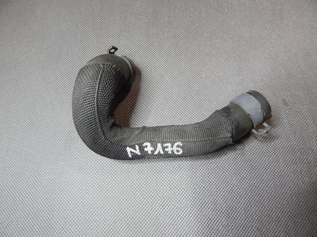 фото №1, Audi a5 8t wąż шланг wody 8k0121049aa