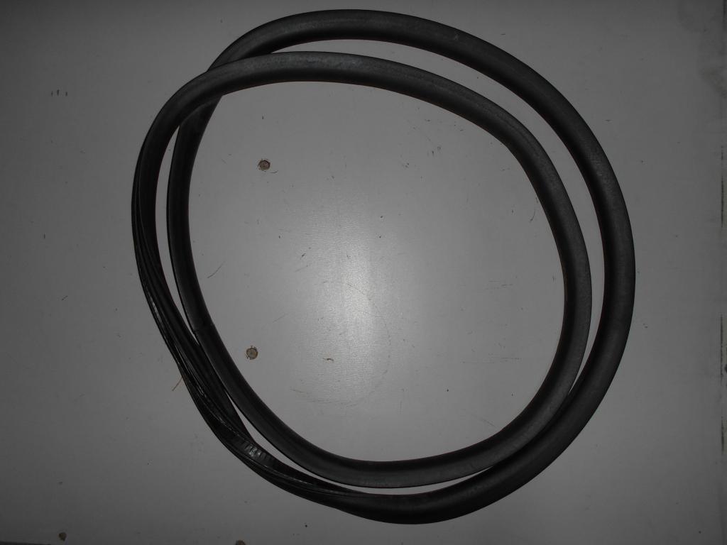 фото №1, Прокладка дверь раздвижных vw caddy 2k0843792b