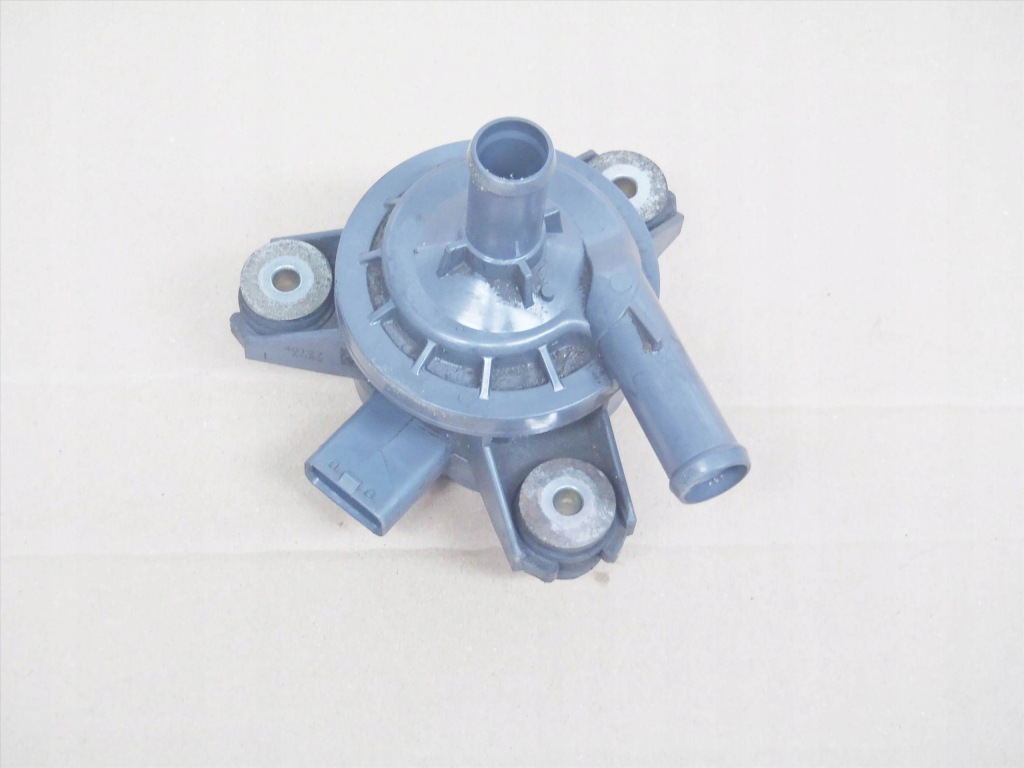 Купити Yaris auris prius lexus насос помпа води гібрид