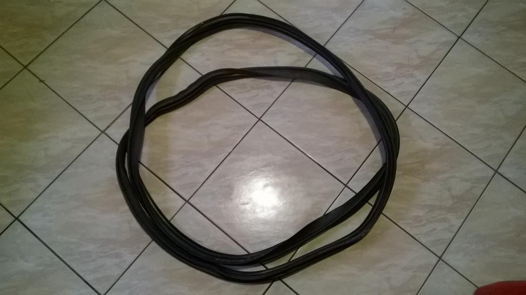 фото №1, Резиновый элемент прокладка багажника audi a5 8t8 sportback оригинальный номер