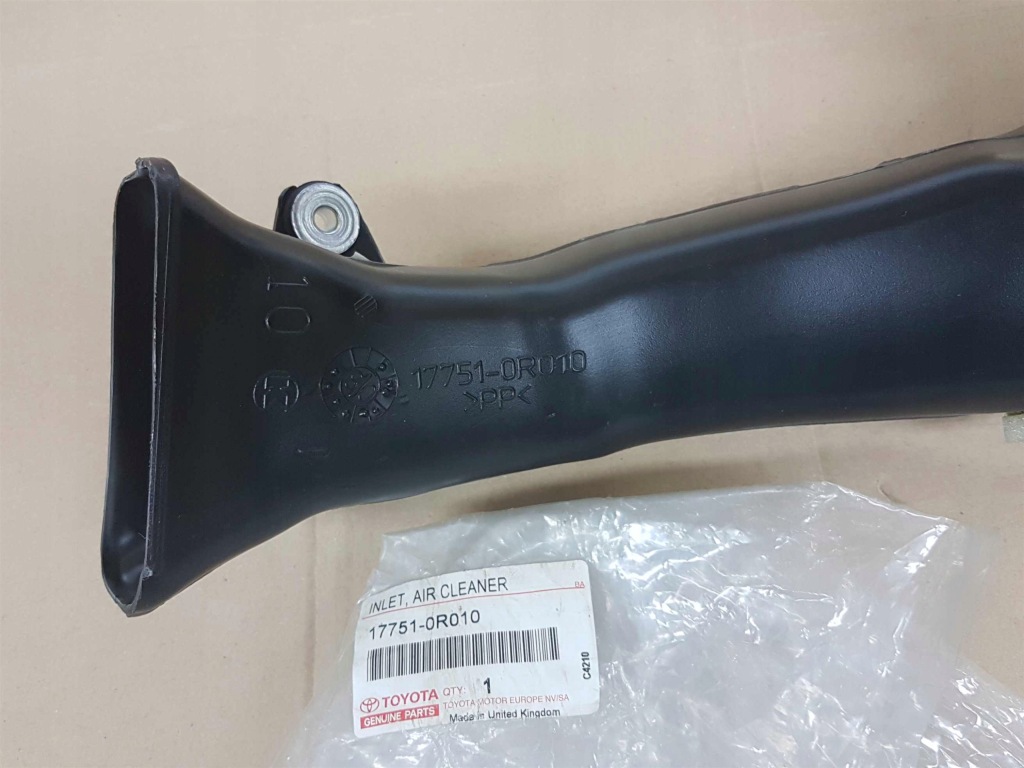 фото №2, Corolla verso 05-09 труба всасывающая фильтр воздуха