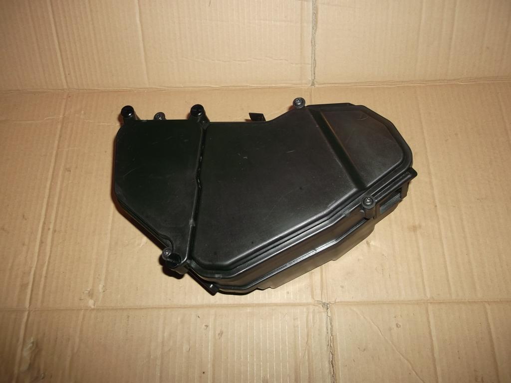 фото №1, Коробка корпус предохранителей vw touareg 7l 2.5tdi