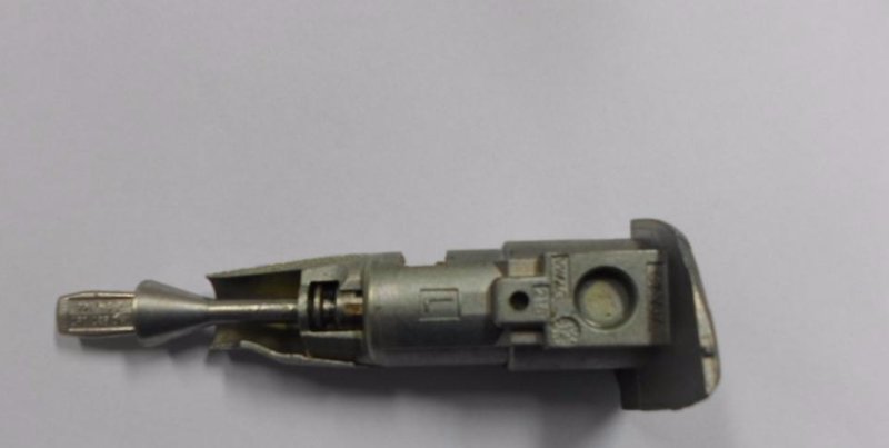 фото №1, Vw sharan 7n0 вкладка замка 7n0837167