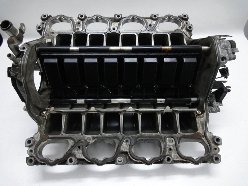 фото №1, Audi s6 a8 d2 3.7 4.2 99-02 коллектор впускной  крышки oryg