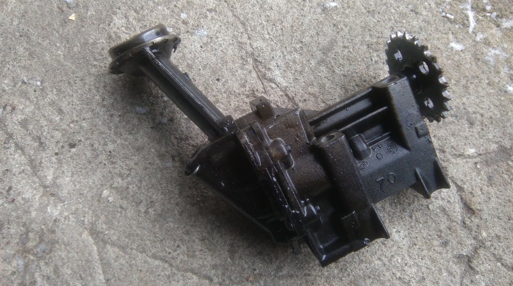 фото №1, Nissan micra k12 1.5 dci насос оливи