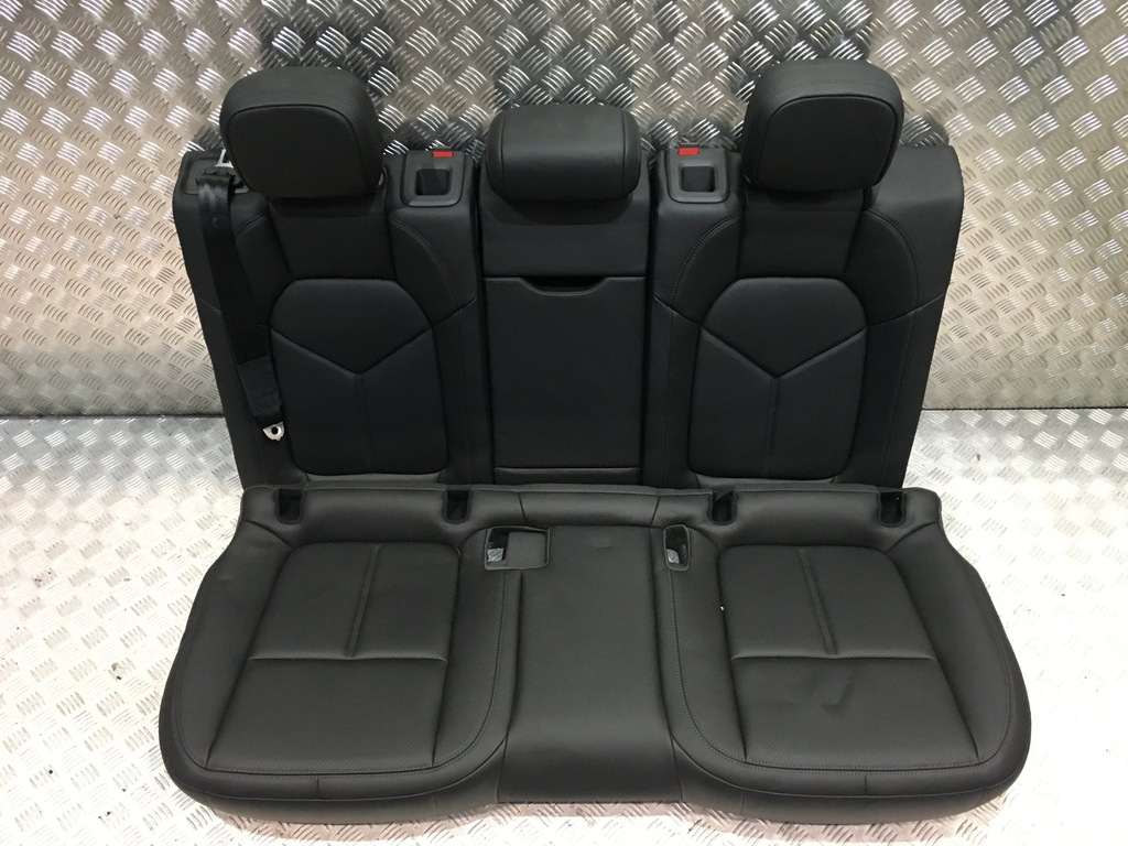 фото №8, Porsche macan 95b сиденья обшивки салон заднее сиденье m8