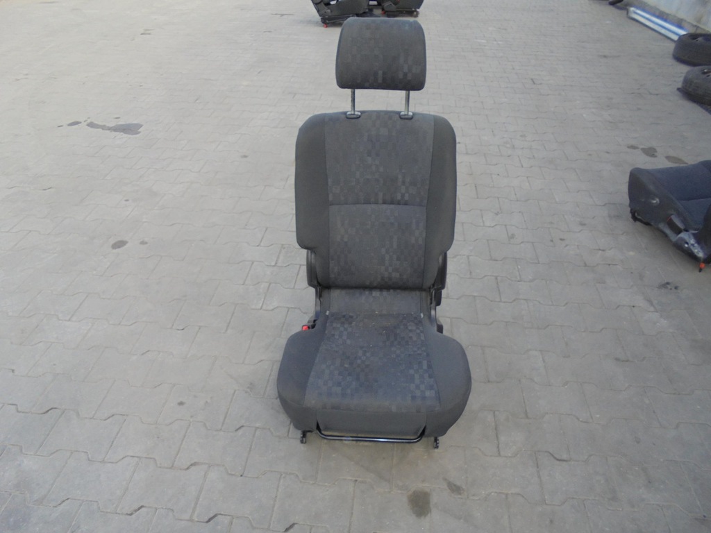 фото №1, Сиденье сиденье 2 ряд левый toyota avensis verso