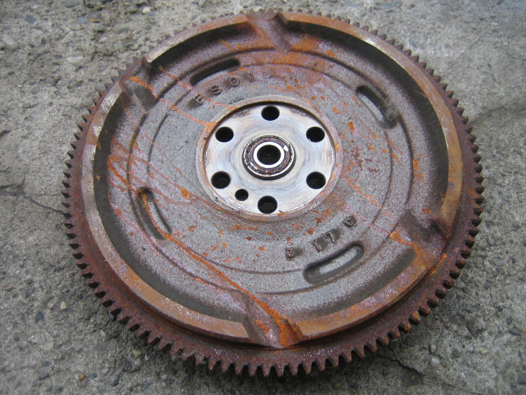 фото №1, Mazda premacy 2.0 16v 99-04 колесо маховик