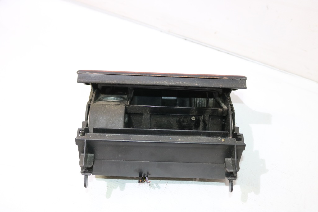 фото №3, Попільничка mercedes - benz e290