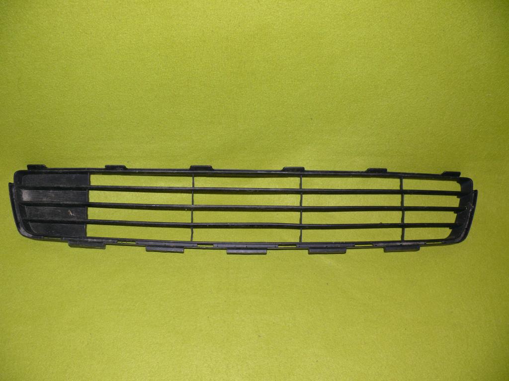 фото №1, Решётка бампера toyota yaris 09-11