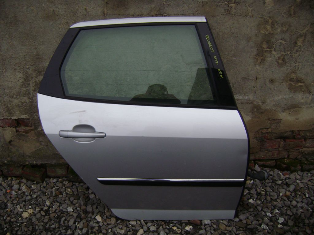 фото №1, Дверь правое задние peugeot 407 kombi полный