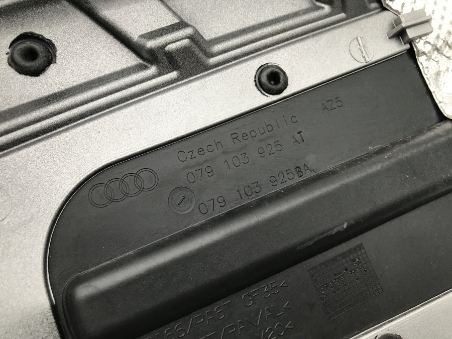 фото №5, Кришка двигуна 079103925at audi a8 d4 4h 4.0 tfsi