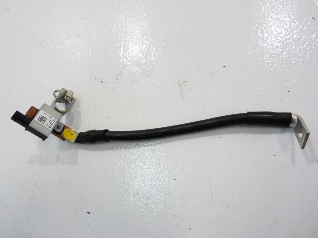 фото №1, Mbm vw passat b8 клемма предохранитель 3q0915181