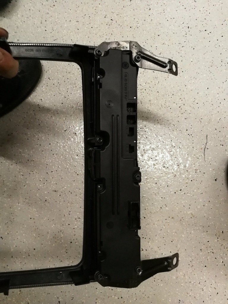 фото №5, Mercedes w203 корпус радіо карбон 2038203710