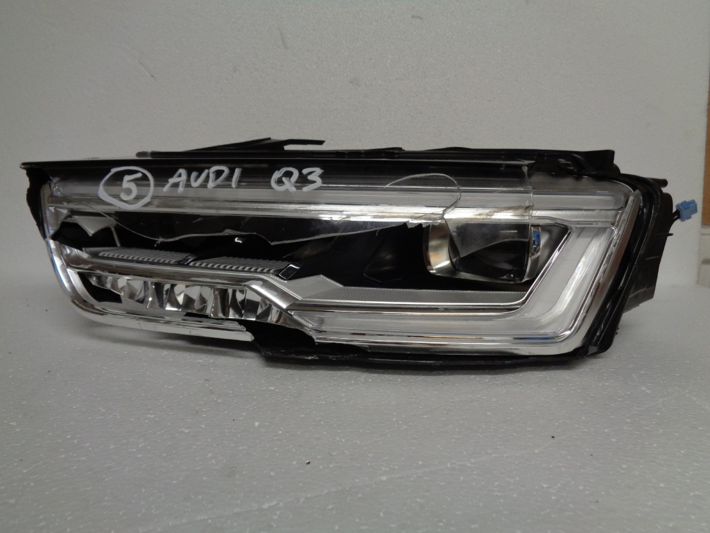 Купить Audi q3 рестайлинг  фара левая full led 8u0941033