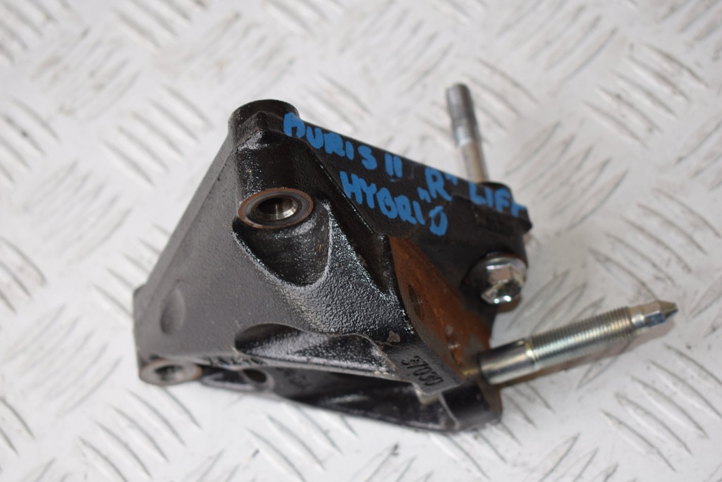 фото №1, Кронштейн кронштейн двигателя правое toyota auris ii lift