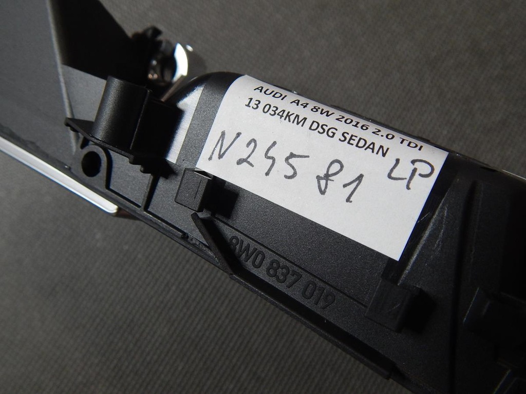 фото №2, Audi a4 b9 ручка внутренняя левый перед 8w0837019