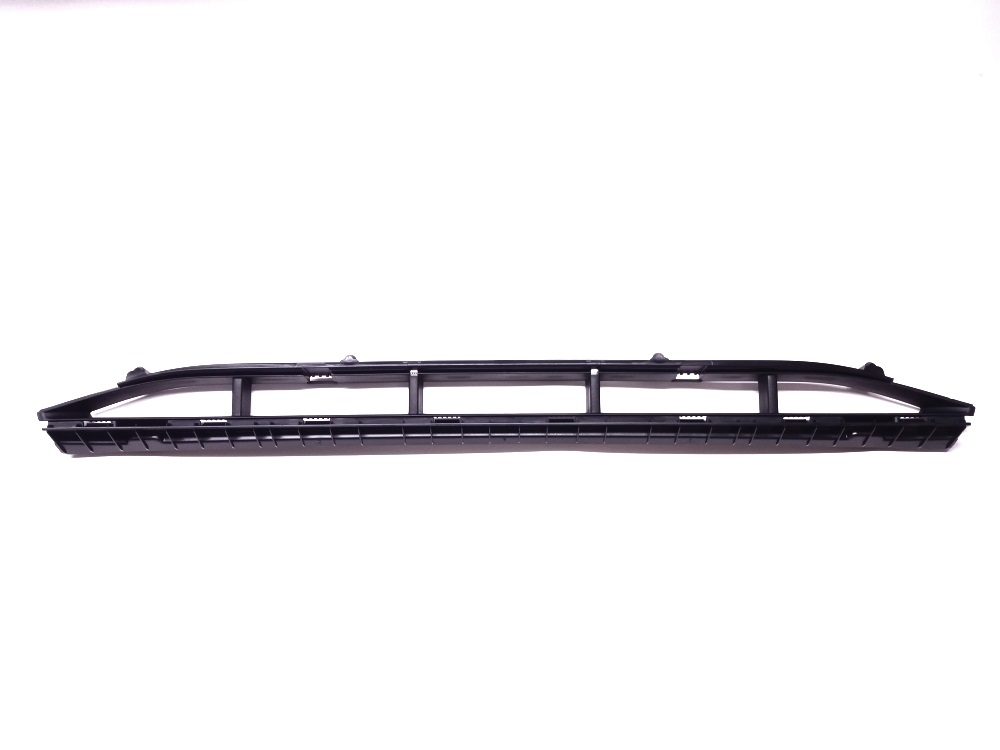 Купити Решітка середня бампера перед dól audi q5 sline