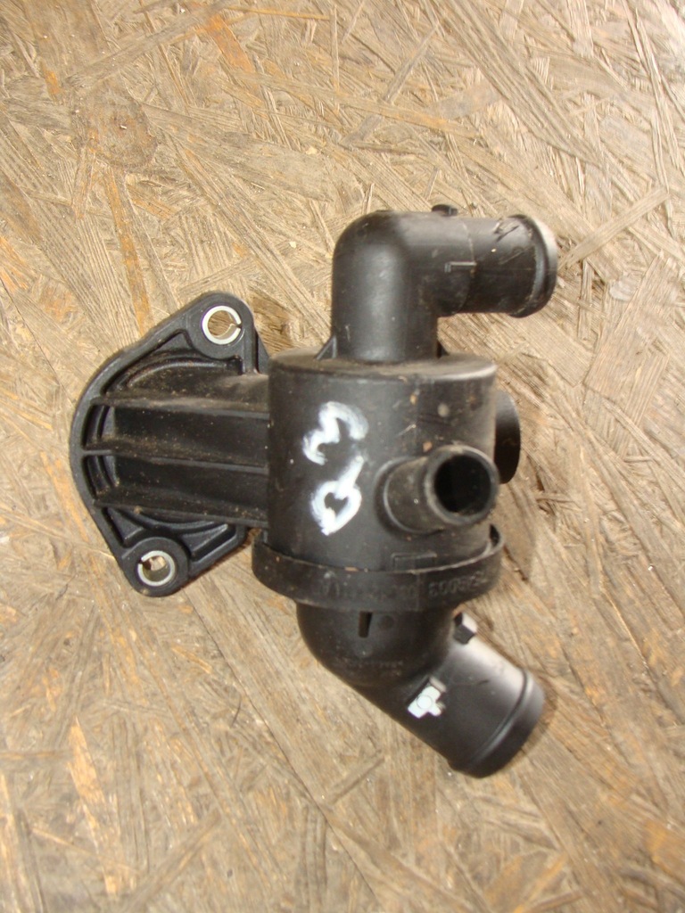 фото №1, Корпус термостата audi q3 03l121111ae